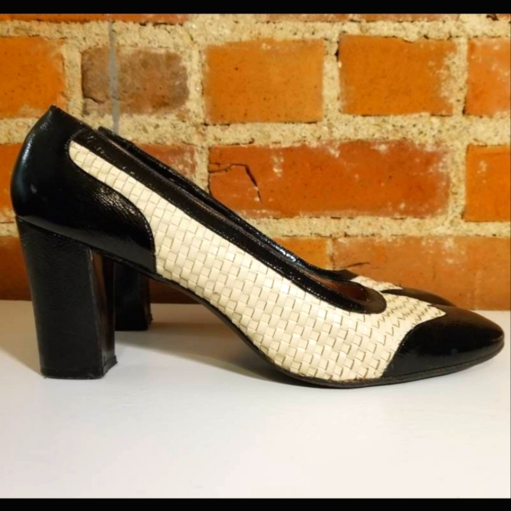 VINTAGE WOVEN PATENT LEATHER PALIZZIO HEELS RETRO BLACK CREAM TAN WING TIPS MOD
